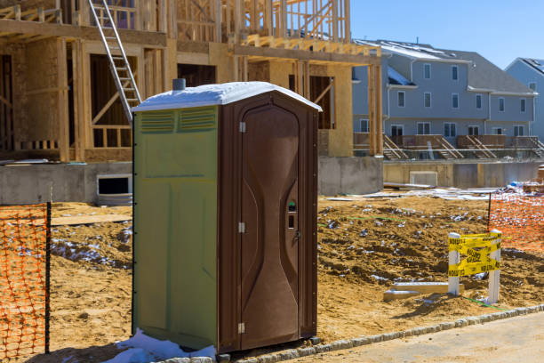 Best Porta potty delivery and setup  in Blue Earth, MN
