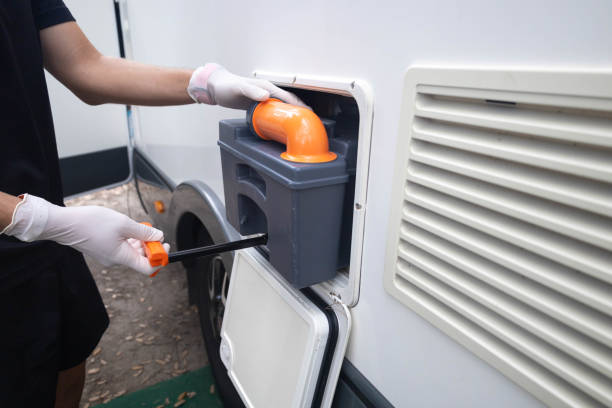 Best Porta potty rental near me  in Blue Earth, MN